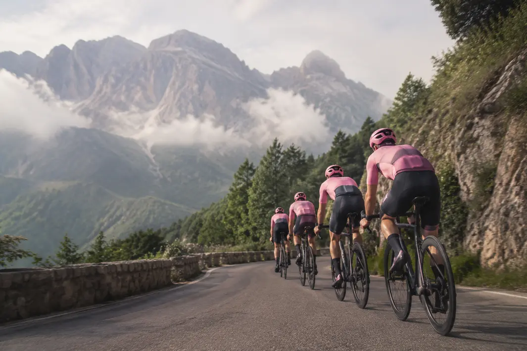 Debuut in de Giro d’Italia voor nieuwe ploeg met veel uitdagingen en kansen