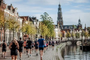 Deel je mooiste foto’s van de jaarlijkse hardloopwedstrijd in Leeuwarden
