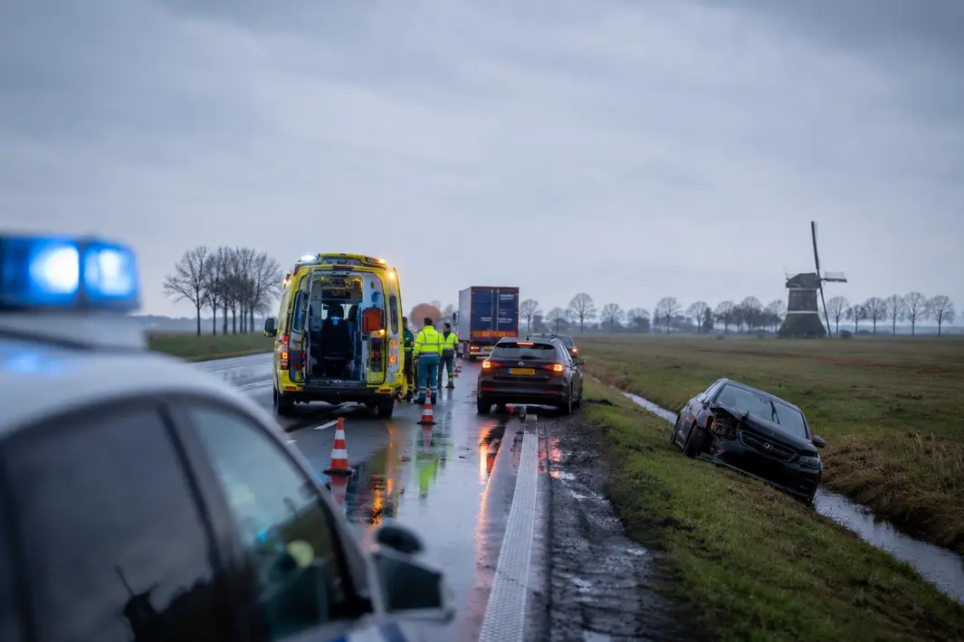 Ongevallen in Friesland leiden tot ernstig gewonde en verkeershinder