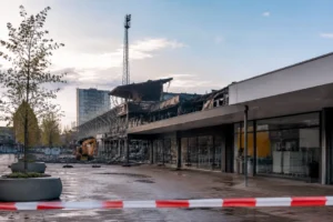 Winkels bij Cambuurplein mogelijk dagen gesloten door brand in oud stadion